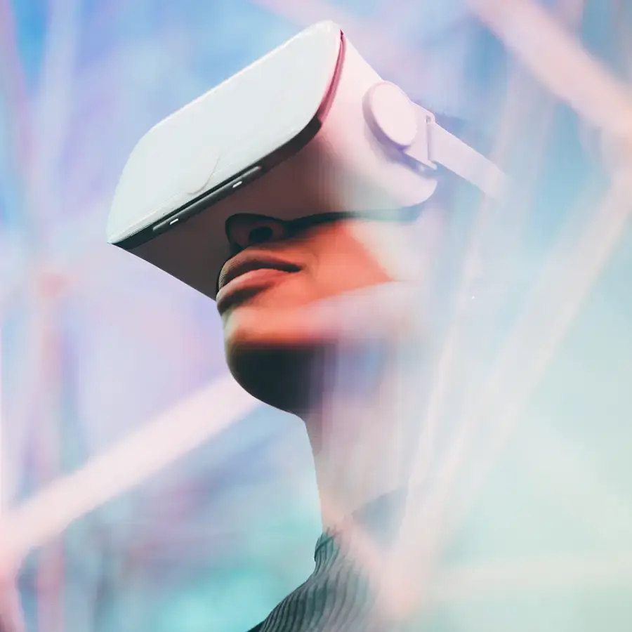 Girl-wearing-VR-headset-Sq.webp